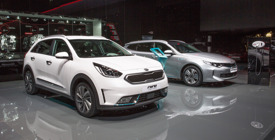 salon de genève kia niro optima