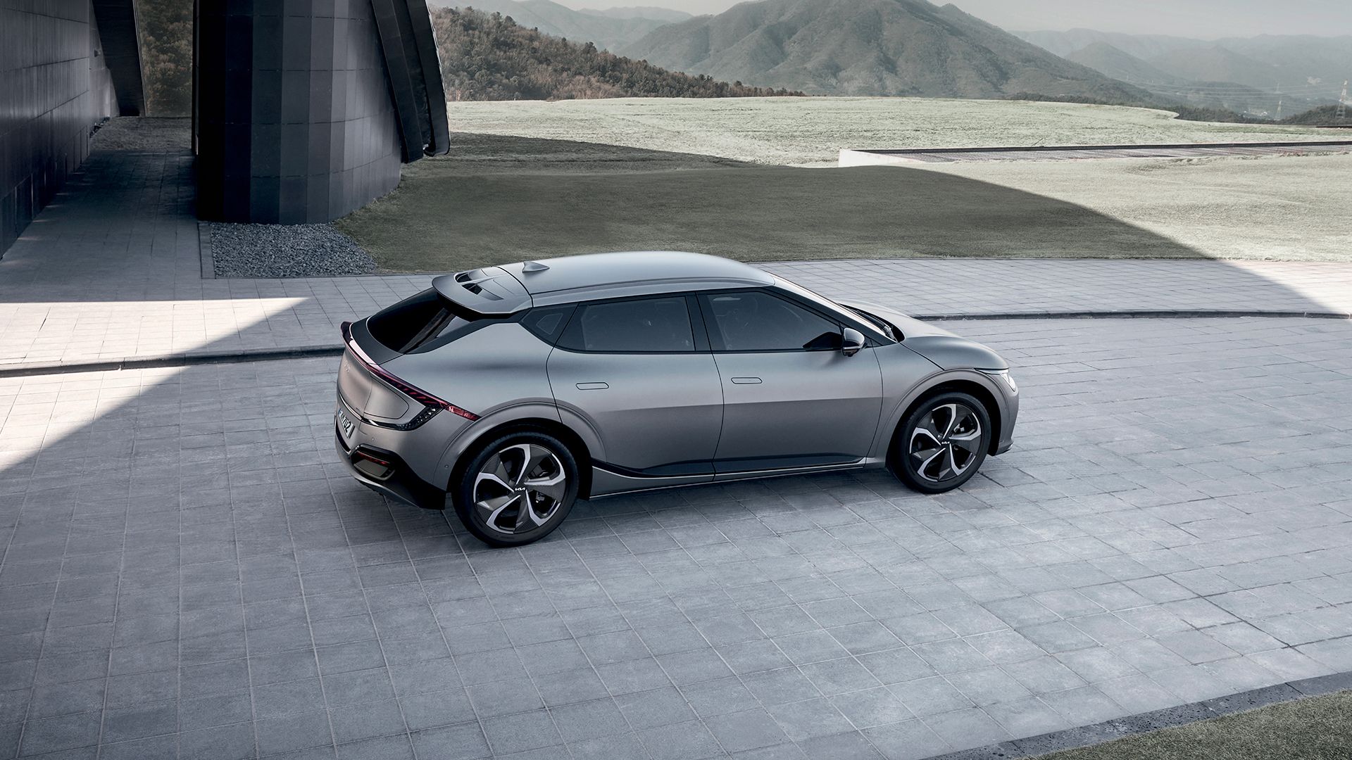 Kia EV6 modern, sporty design side