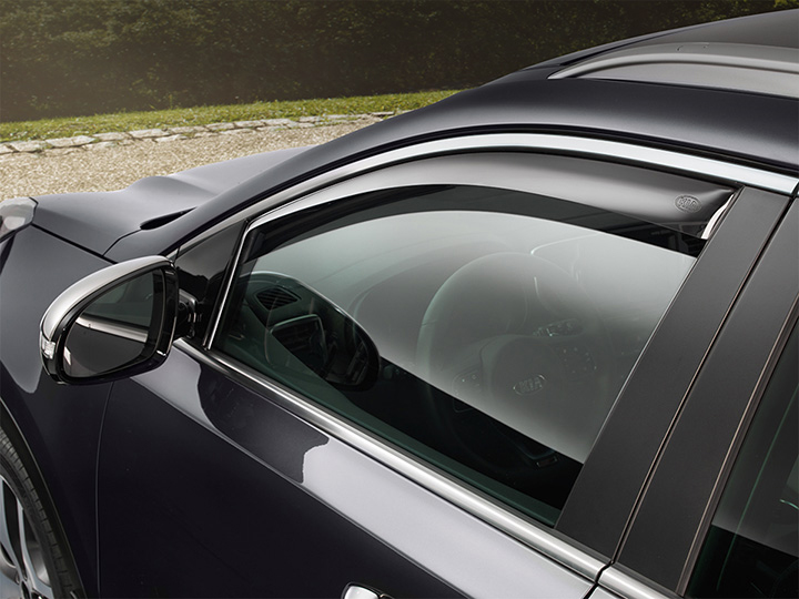 Car with a wind deflector