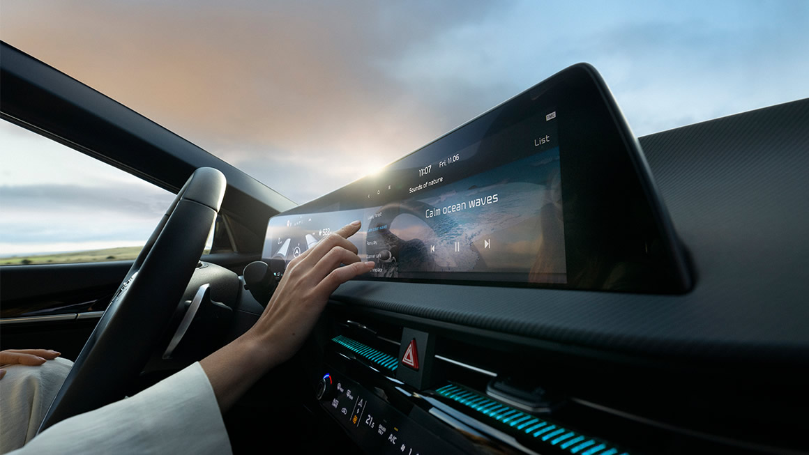 Pantalla panorámica y curvada 12.3" Kia EV6