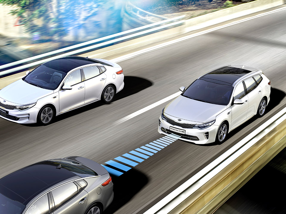 Kia Optima Sportswagon Plug-in Hybrid -smart cruise control