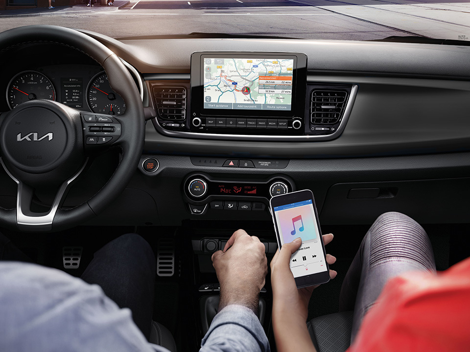 Kia Rio - Touchscreen navigatiesysteem met UVO Connect