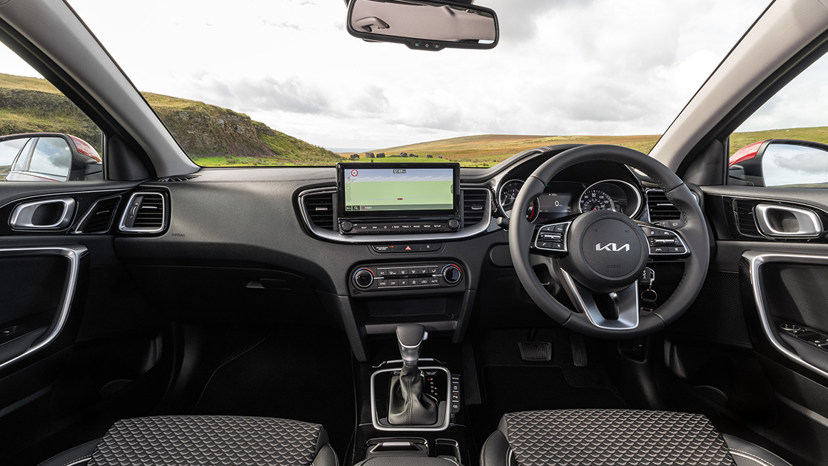 The Kia Ceed. Beaming with power and confidence